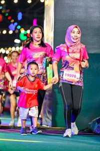 BIB: 625, 574, 19070
                            <button type="button" onclick="openModal(24689355)" class="btn btn-primary btn-sm float-right btn-popup" data-toggle="modal" data-target=".modal-high-quality">
                        <i class="fas fa-shopping-cart"></i> Add to Cart
                    </button>
                                            <button type="button" onclick="isThisMe(24689355, true)" class="btn btn-success btn-sm float-right btn-popup btn-isme hidden" data-toggle="tooltip" data-placement="bottom" title="นี่คือรูปของคุณใช่ไหม คลิกที่นี่เพื่อเอาเข้าอัลบั้ม">
                        <i class="fas fa-plus"></i> Add to album
                    </button>
                    <button type="button" onclick="isThisMe(24689355, false)" class="btn btn-warning btn-sm float-right btn-popup btn-isnotme hidden">
                        <i class="fas fa-ban"></i> Remove from album
                    </button>